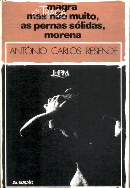 Magra Mas Não Muito As Pernas Sólidas Morena