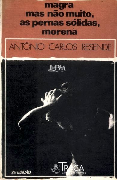 Magra Mas Não Muito As Pernas Sólidas Morena