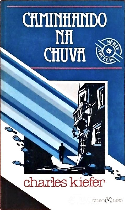 Caminhando Na Chuva