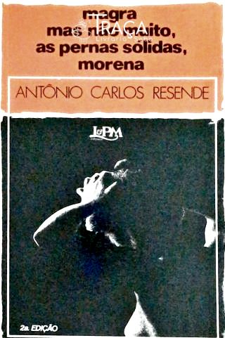 Magra Mas Não Muito As Pernas Sólidas Morena