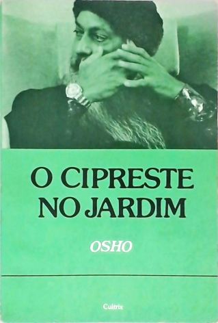 O Cipreste no Jardim