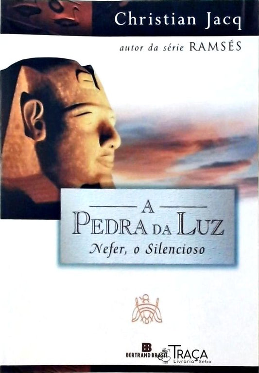 Nefer, o Silencioso (a Pedra da Luz; 1)