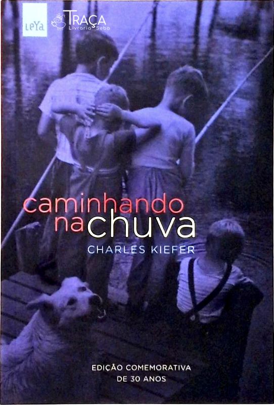 Caminhando Na Chuva