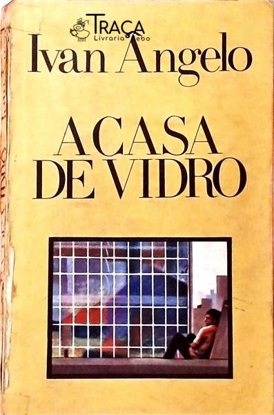 A Casa De Vidro