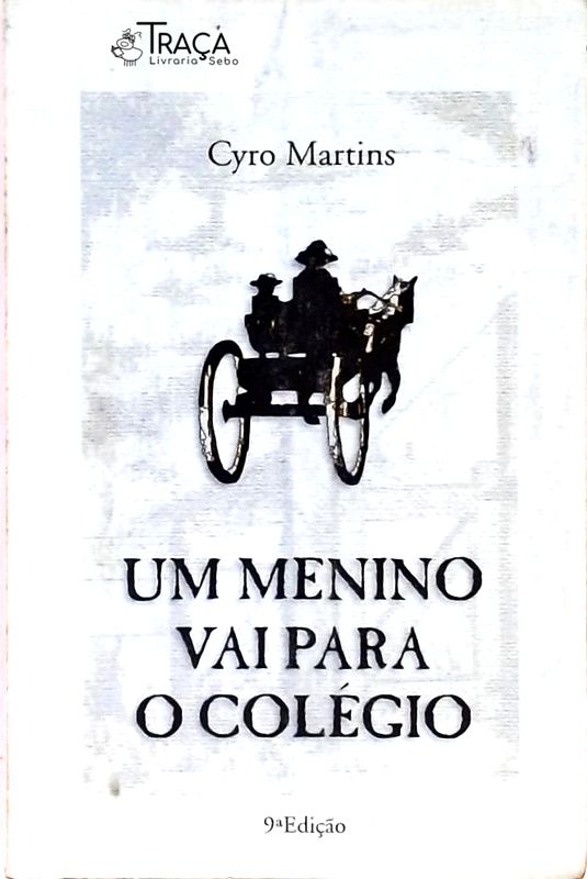 Um Menino Vai Para O Colégio