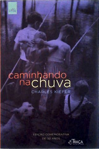 Caminhando Na Chuva