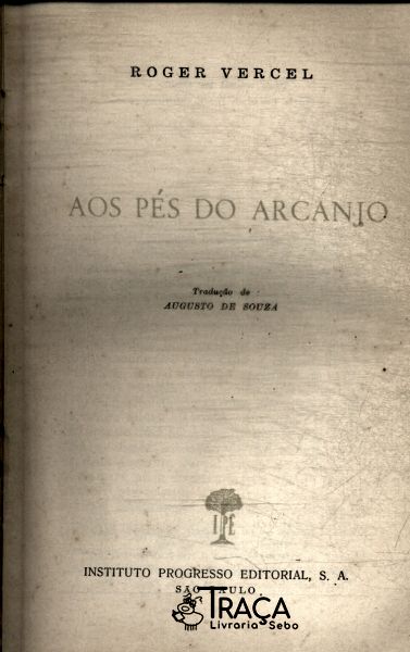 Aos Pés do Arcanjo